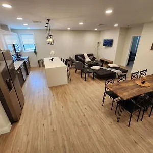 https://8-guest-luxury-3-bed-gem-minutes-to-nyc.us-newyorkcity.com