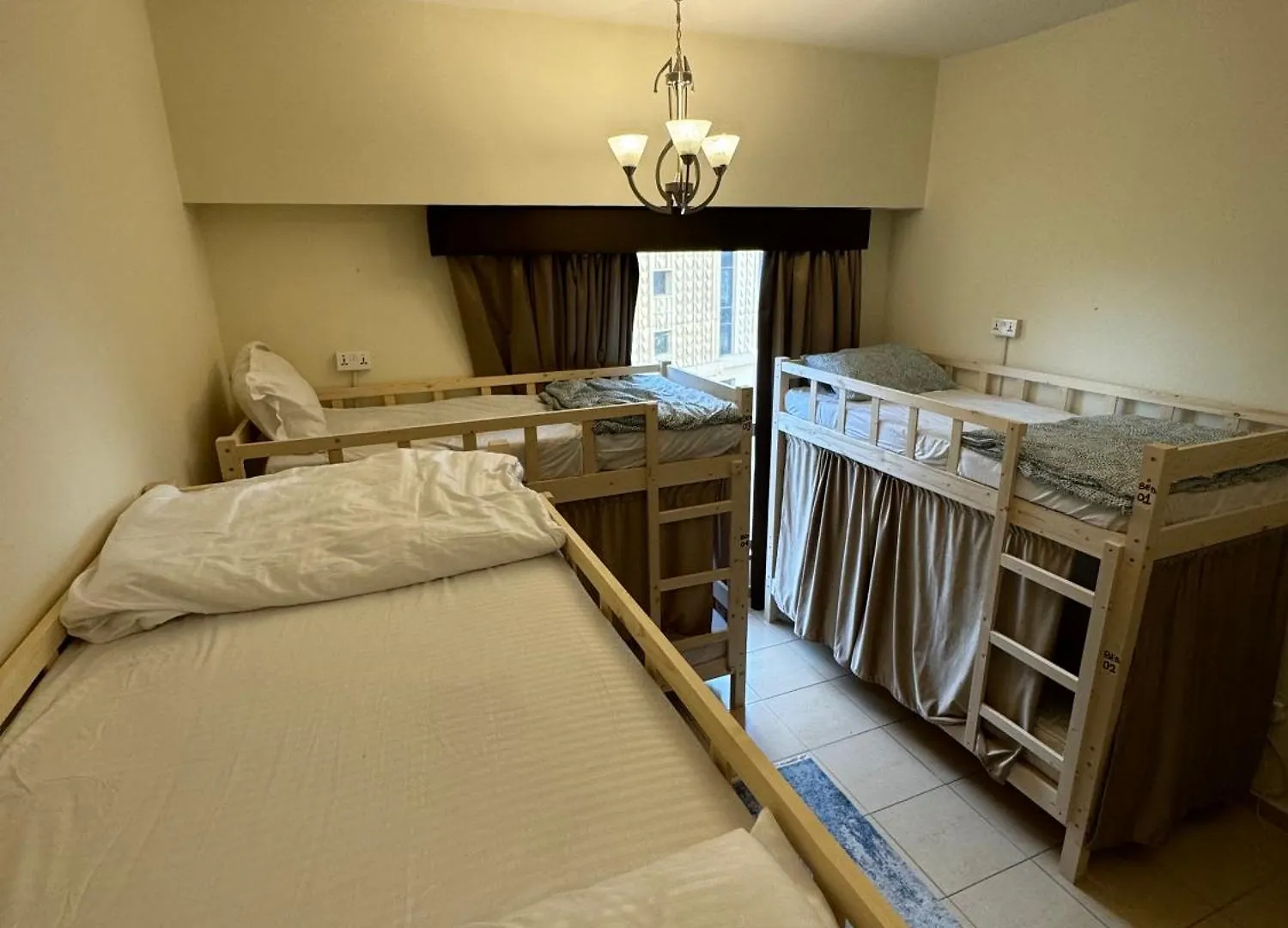 Lunar Cozy Hostel - Jbr Dubai