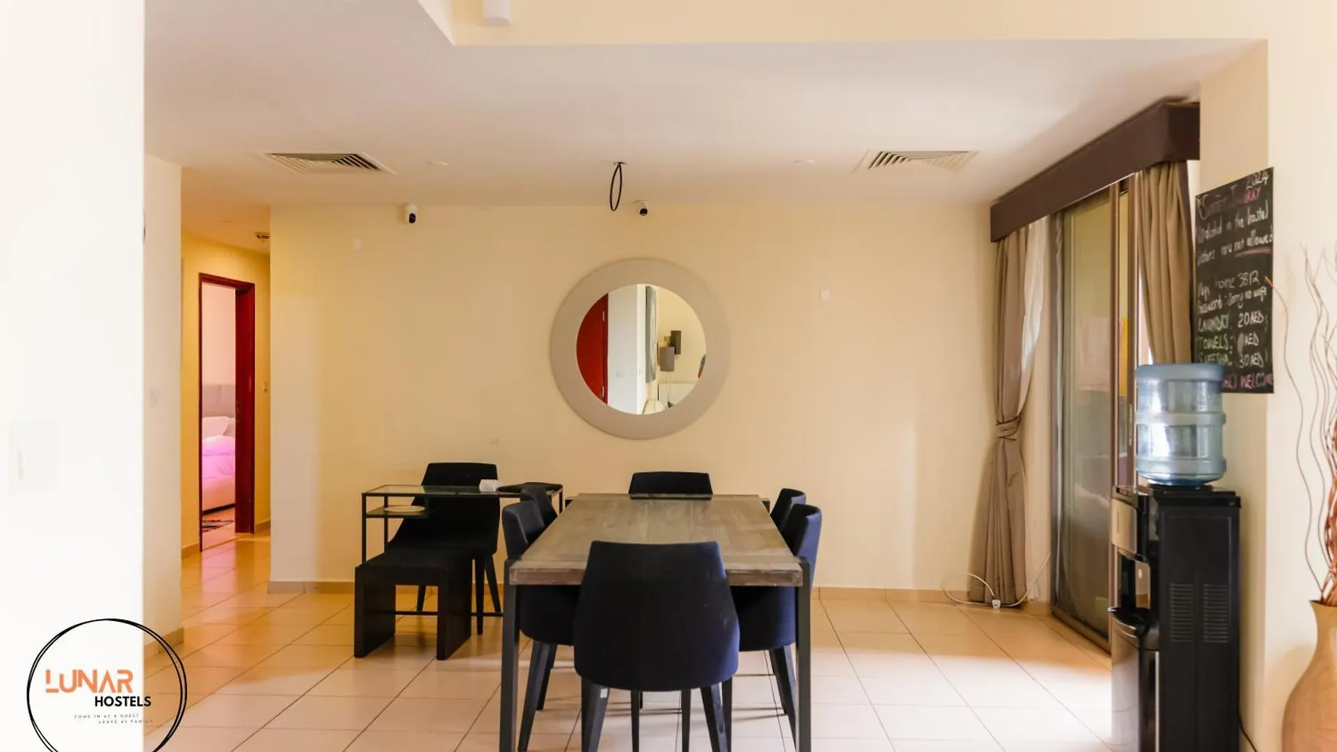 Lunar Cozy Hostel - Jbr Dubai Apartment