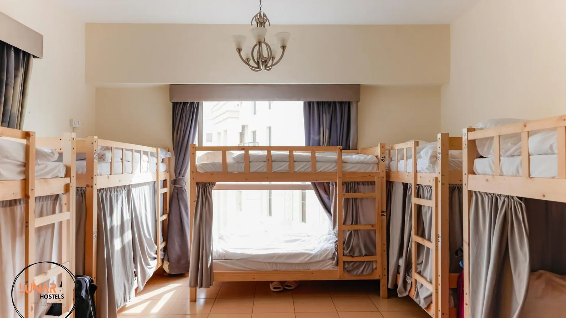 Lunar Cozy Hostel - Jbr Dubai